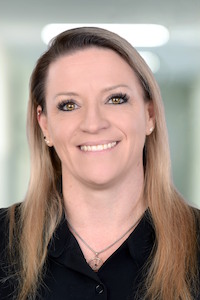 Chefsekretärin  Nina Klahn